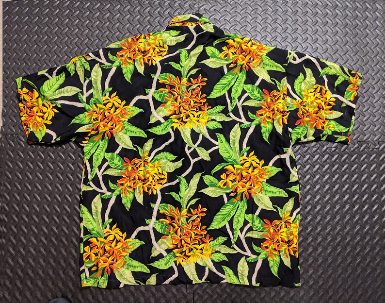 100/% Rayon Size Large. Vintage 1950s Aloha Print Men/'s Hawaiian Autumn Gold Island Floral