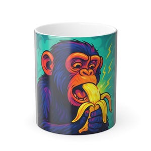 Plátano Eléctrico - Taza que Cambia de Color: Una Visión Alocada de la Tentación con Inteligencia Artificial