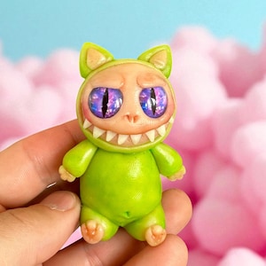 Handmade Polymer Clay Toothy Monster, Creepy Cute Desk Decoration, Whimsical Doll, Unique Halloween Gift, Kawaii Collectible for Friends