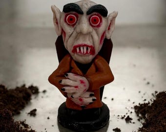 Miniaturas artesanais do Drácula, esculturas assustadoras de vampiro em argila polimérica para decoração de Halloween.