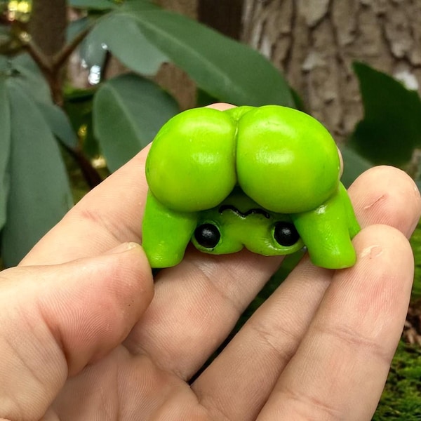 Cheeky Miniature Frog Figurine Showing Its Butt, Handmade Polymer Clay Art, Funny Tiny Frog Gift for Boyfriend, Cute Desk or  Garden Decor