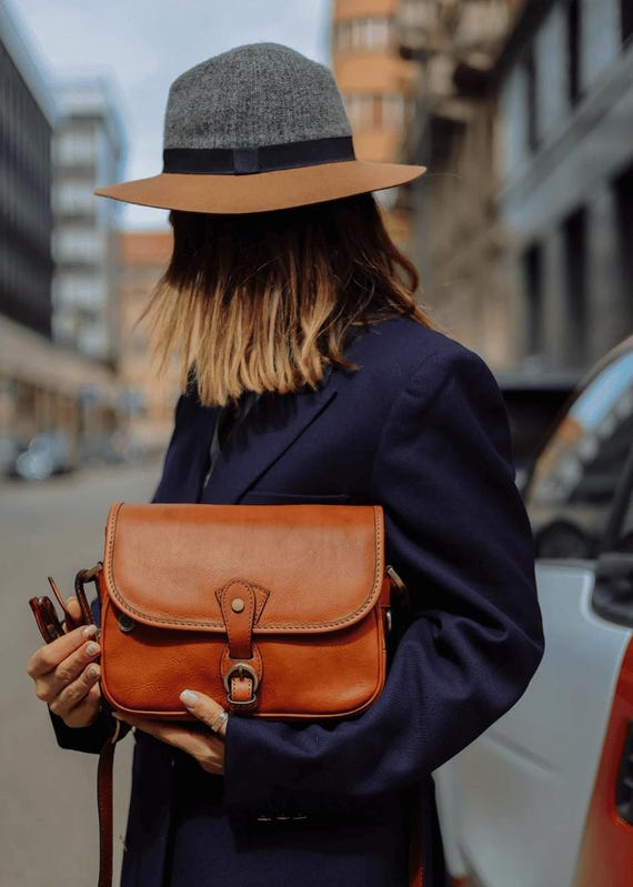 Beautiful handmade Leather purse with adjustable straps. Handmade Leather Purse - Made In USA | Buffalo Billfold Company main image 3