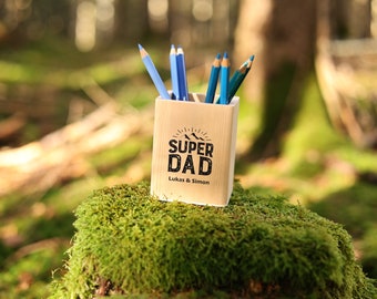 Stiftebecher personalisiert SuperDad, Stiftehalter aus Holz, Geschenk Vatertag, Schreibtisch, Geschenk Mann, Vatertagsgeschenk, Papa