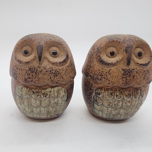 Vintage Owl Salt And Pepper shakers pottery