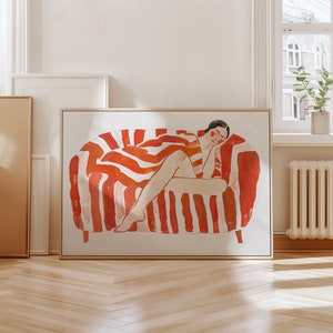 Moderne abstrakte Kunst - Frau entspannt sich auf einer rot orange gestreiften Couch - Große Leinwand für lebendige Dekoration - Einzigartige Zeichnung