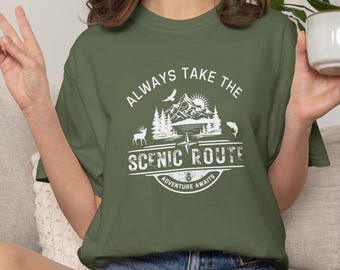 Camiseta "Siempre toma la ruta panorámica" La aventura te espera SVG PNG Camiseta de senderismo Camiseta Wanderlust La gran naturaleza Camiseta de camping en autocaravana