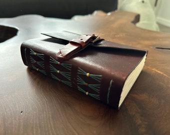 Rustic Leather Bound Journal: Your Personal Storybook