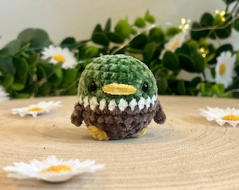 Petit canard, amigurumi, peluche crochet, peluche en laine, fait à la main au crochet