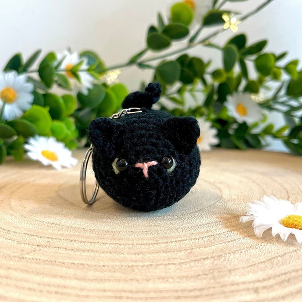 Plump cat key ring, handmade crochet, amigurumi, black cat, lucky charm, kawaii