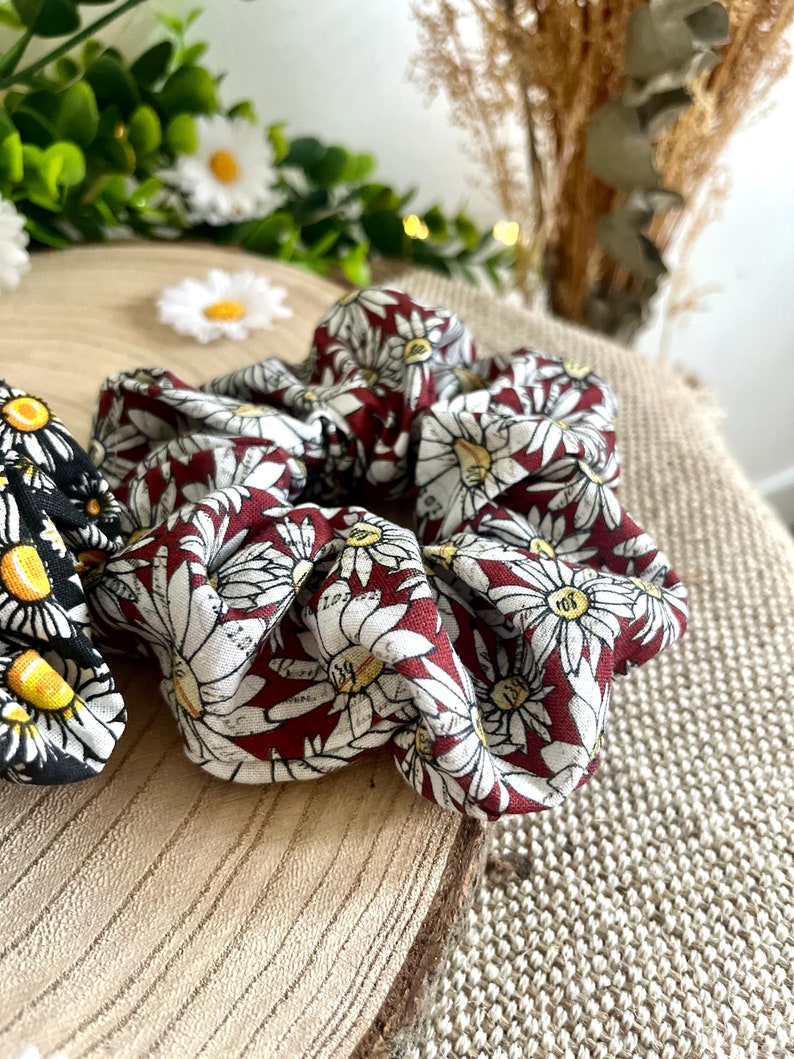 Chouchou / scrunchie fait main, motif fleurs, tendance, pâquerettes image 4