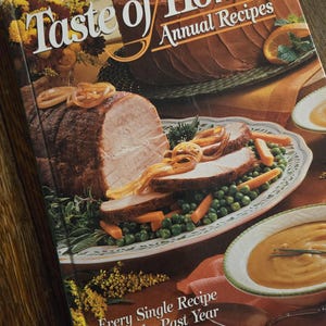 1999 Taste of Home Annual Recipes Cookbook, 1990s Nostalgia, Americana, Historic Cookery, Millennium, Hobby Cooking