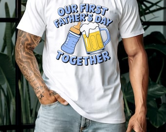 Nosso primeiro Dia dos Pais PNG, Design engraçado de papai com cerveja e mamadeira (Download digital)