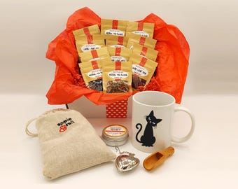 Alice in Wonderland Tea Sampler Gift Set with Custom Mug
