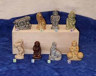 Wade Red Rose Tea Vintage Whimsies Animals Promotion from England Circus Lot of 11 Figures with 2 Canons and Seal