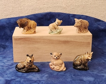 Vintage Miniature Skunk Family Figurines Bone China Made in Japan