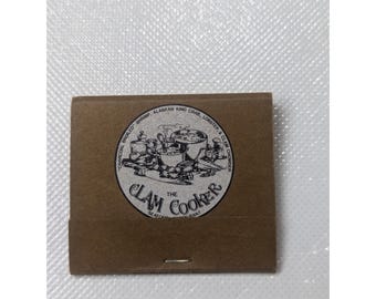 The Clam Cooker Seafood Restaurant Dallas, Texas Vintage Matchbook