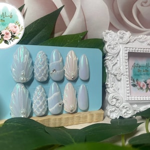MERMAID - Gel Press on Nails - Set of 3D sea shore inspired Nails - Made to Order - Almond Nails - Water Nails - Pearls - Pearl shell