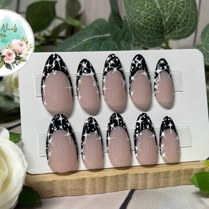 CLEAR SKIES  - Gel Press on Nails - Set of 10 Black French Tip Nails with Stars - Made to Order - Almond Nails - Summer Nails - Star Nails