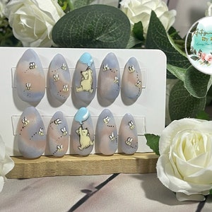 BLUSTERY DAY - Gel Press on Nails - Set of 10 Bear & Balloon Nails - Made to Order - Handpainted Nails