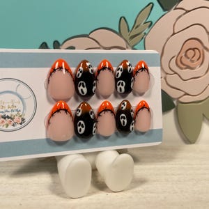 SCREAM - Gel Press on Nails - Set of 10 Halloween Themed Nails - Made to Order - Almond Nails - spooky nails - Halloween