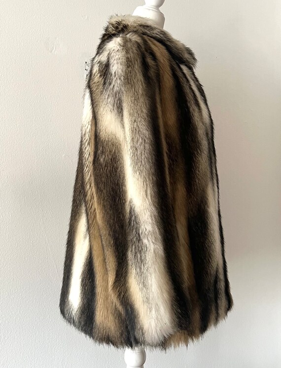 VINTAGE 60’s/70’s Hillmoor Tissavel Faux Fur Coat - image 2