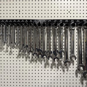 Pegboard Metric Wrench Organizer 6mm-32mm