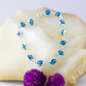 Minimalist Evil Eye Bracelet: 925K Sterling Silver Chain