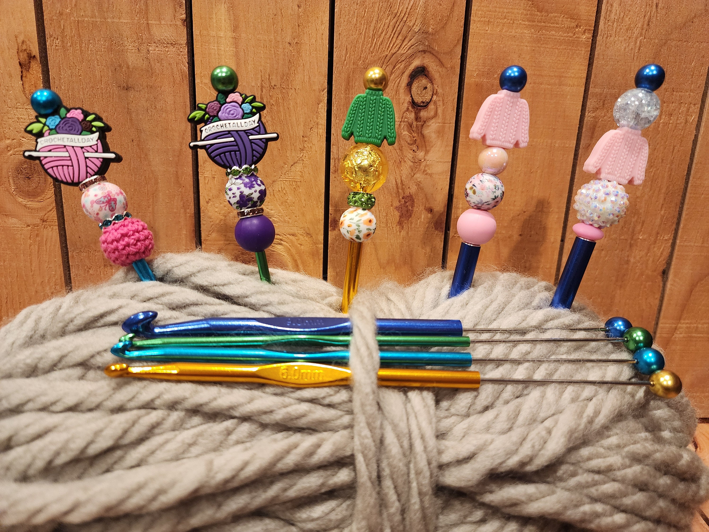 Ergonomic Crochet Hook, Silicone Beads, Nerdy Crochet Hook Gift for  Crocheter 