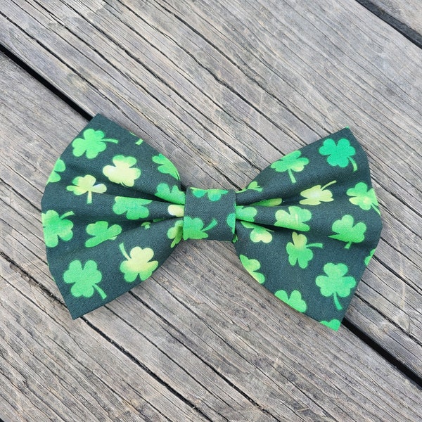 Clover dog bowtie, St Patrick's Day tie, bow tie, dog tie, over the collar tie, Irish