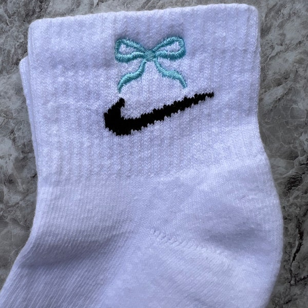 Embroidered blue bow ankle socks, coquette ankle socks, bow ankle socks, ribbon socks, girly socks, trendy socks, dainty bow,light blue bow