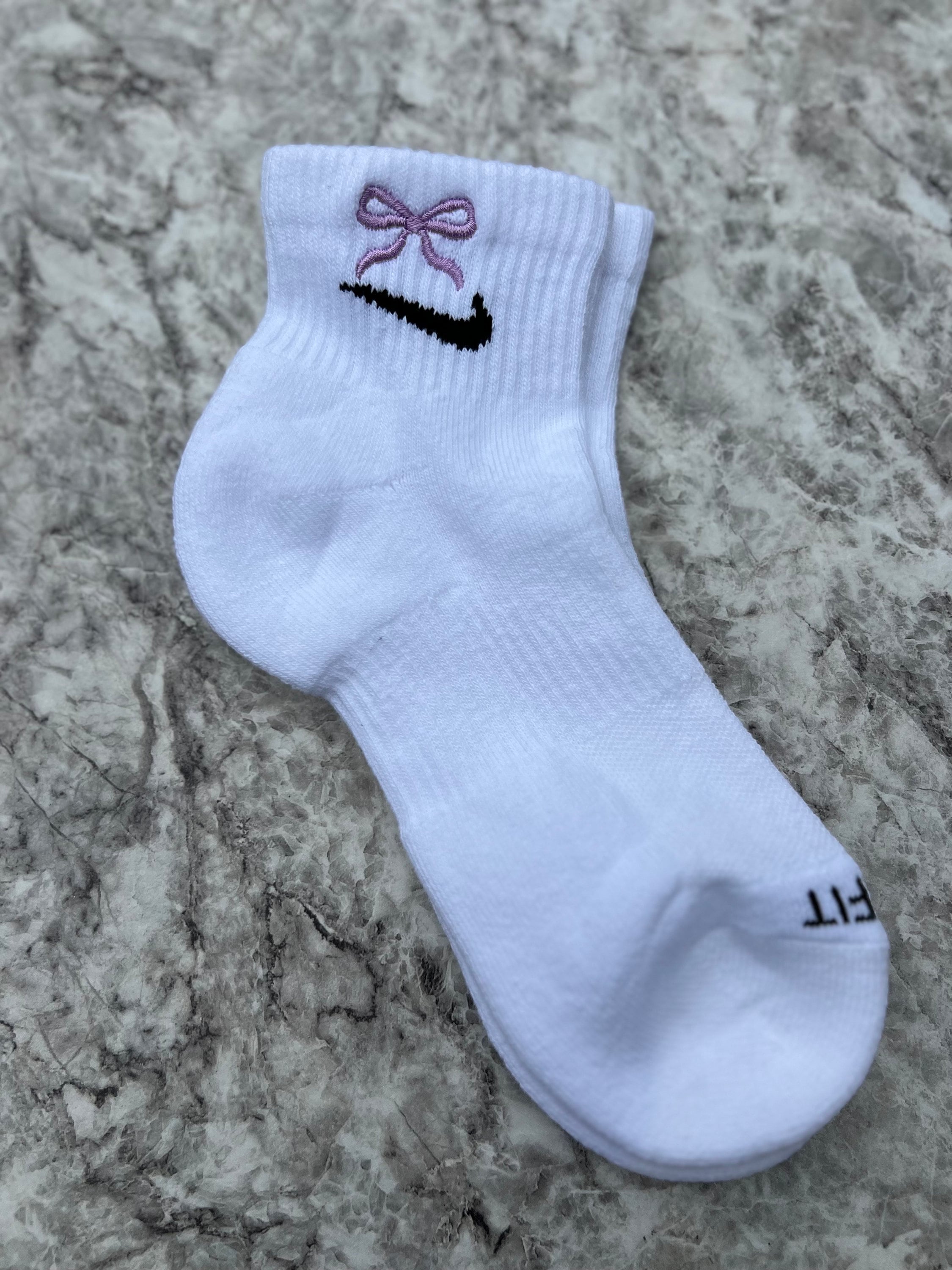 Embroidered Purple Bow Ankle Socks: Trendy Girly Socks - Etsy