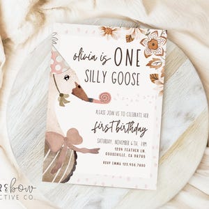 Invitation d'anniversaire One Silly Goose pour le premier anniversaire des filles, cartes de remerciement d'un an, invitation à une fête, décoration sur le thème bohème, modèle DIY, KBGA3