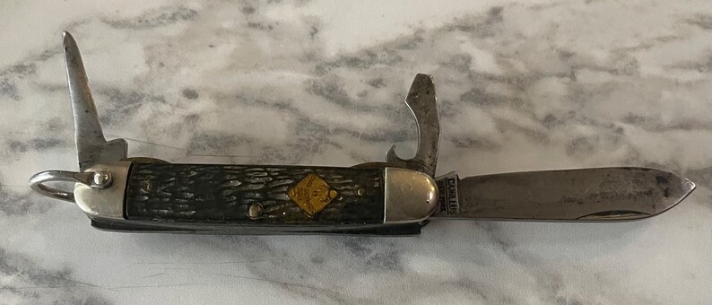 Vintage Cub Scout pocket knife. with Cub scout logo and three blades image 2