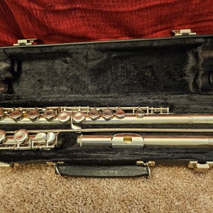 Great Condition Used Vito Flute Serial 113 I image 7