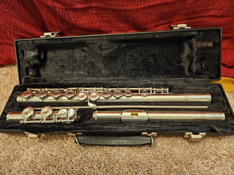 Great Condition Used Vito Flute Serial 113 I image 7