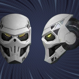 Może przedstawiać: Dwa białe hełmy o futurystycznym designie. Jeden hełm jest skierowany do przodu, a drugi w bok. Oba hełmy mają świecące żółte oczy.