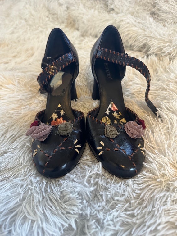 black flower heels