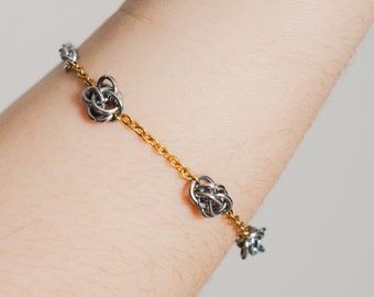 Silver Sweet Pea Charm Bracelet: Gold Plated Cable Chain