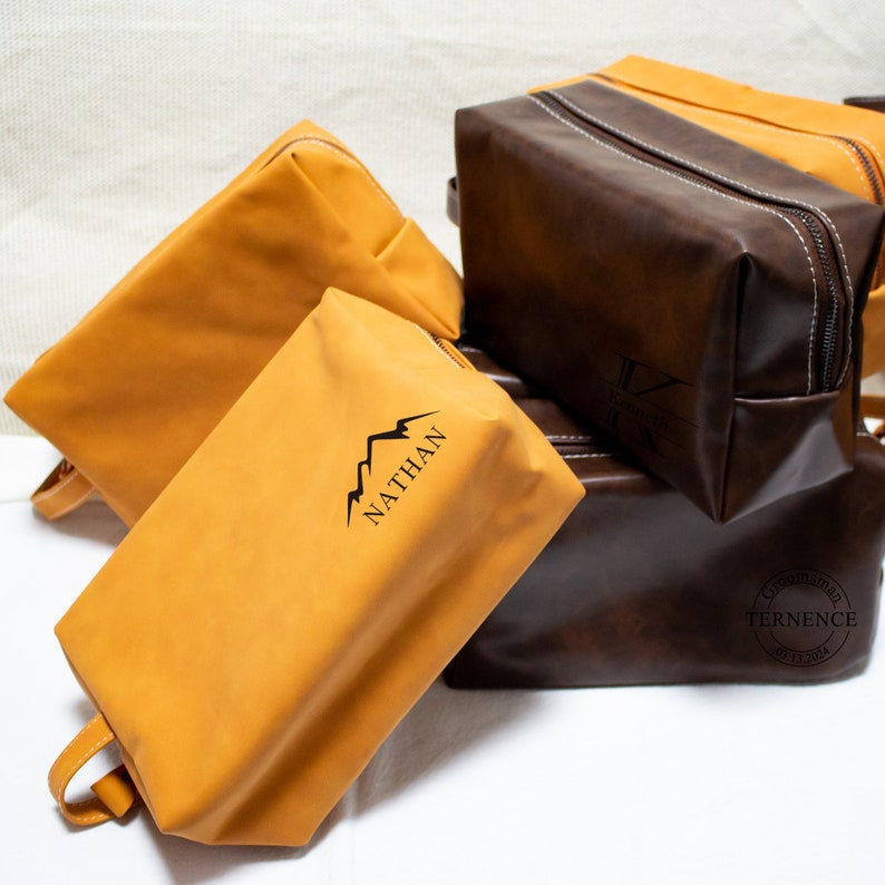 Travel Men's toiletry bag,Personalize Groomsman Gift, leather shaving kit, Groomsmen Proposal, Custom Wedding Gifts, Leather Dopp Kit,Gifts zdjęcie 1