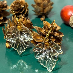 Maple Leaf Earrings, Dangly Leaf Earrings, Autumn Jewelry, Fall Earrings, Cottage Core Jewelry, Elf Earrings, Nature Inspired, Gift for Her