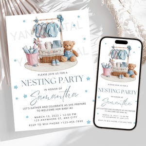 Puede incluir: Ilustración en acuarela de una invitación a un baby shower. El diseño presenta un perchero para ropa de bebé, un oso de peluche y una cesta con artículos para bebés. El texto de la invitación dice "Nesting Party" en honor a Samantha.