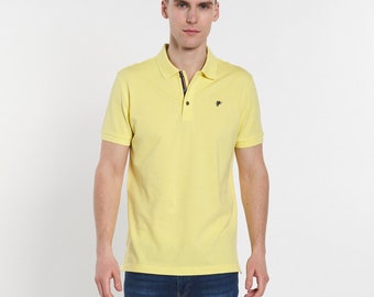 Stilvolles Herren-Poloshirt mit zwei gestreiftem Kragendetail - Y2K Preppy Golf Shirt