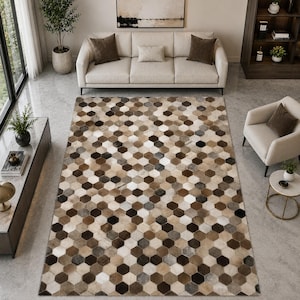 Geometrisches Sechseckmuster, Kuhfellteppich, Naturbraun/Beige, handgefertigt, Patchwork-Design