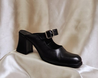 Y2k-Mule-Schuhe aus schwarzem Leder