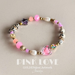 Herz ARMBAND aus Perlen (3-6mm) rosa weiß mit Dalmatiner Jaspis, typischer Ibiza Schmuck Style in Pastellfarben, Perlenarmband handgemacht
