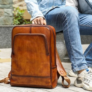 Sac à dos en cuir personnalisé pour homme Sac à dos en cuir pour bureau, école, sac à dos pour ordinateur portable 15,6 pouces, sac à dos hipster, cadeau pour elle et lui