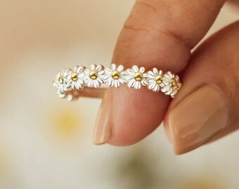Daisy Ring | Forget-me-not Daisy Ring | Flower Ring | Floral Ring | Daisy Band | Adjustable Daisy Ring | Bestie Ring | Dainty Daisy Ring
