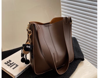 2024 Luxury Leather Bucket Bag for Women: Trendy, High-Grade Messenger with Large Capacity