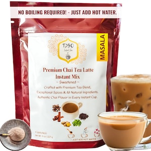 Authentique masala chai latte - thé indien épicé à faible teneur en sucre avec cuillère