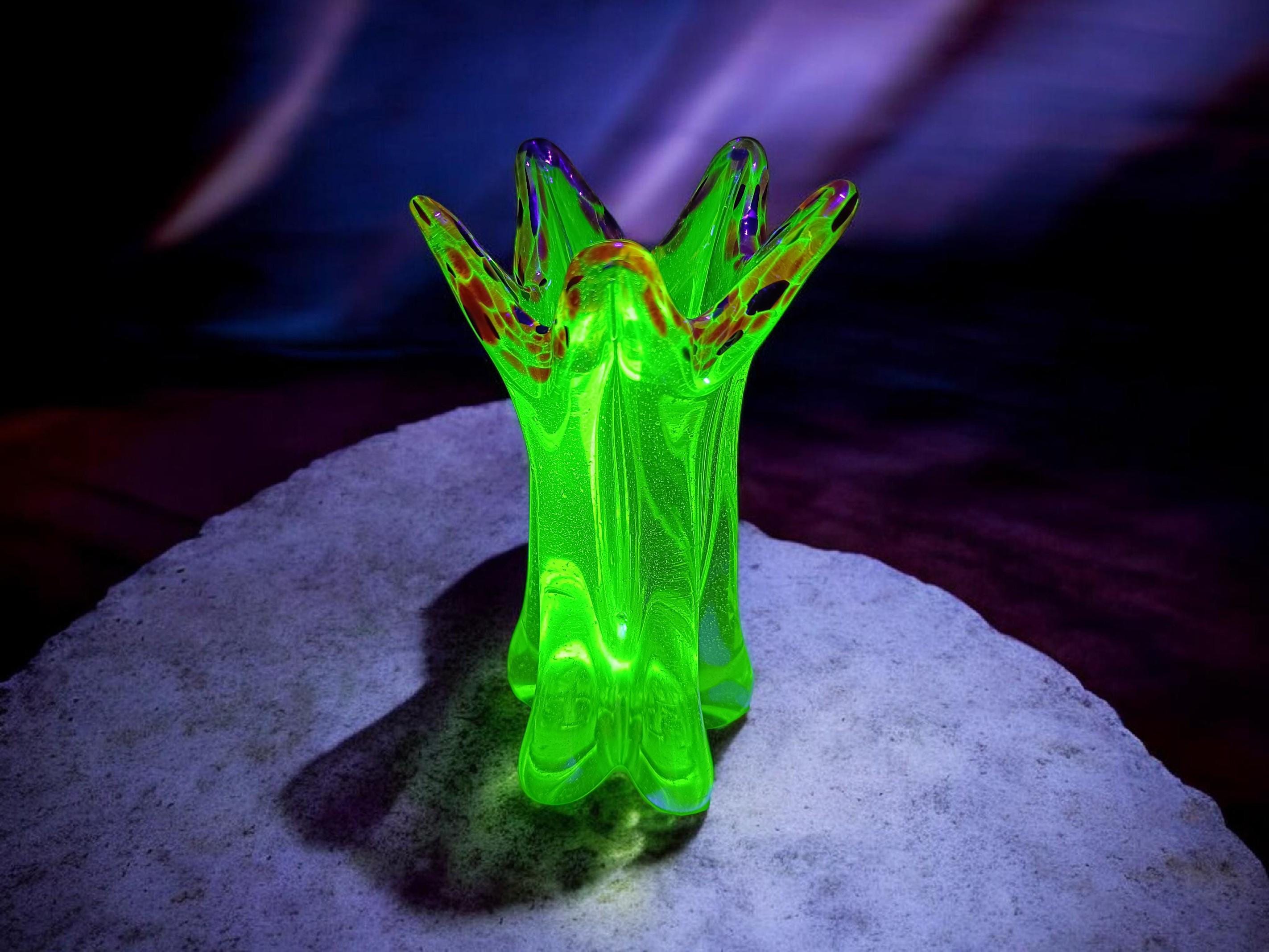 Glass Vase by Josef Hospodka – Renové